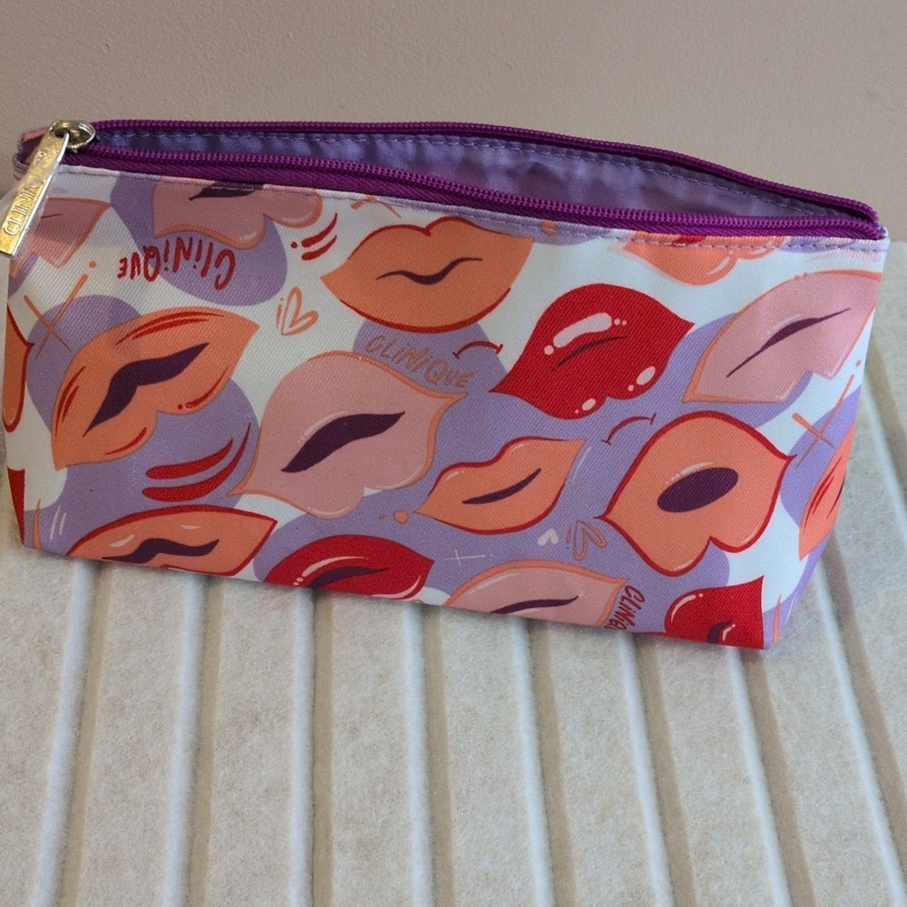 Clinique Makeup Bag Lips Print Purple Red Pink Orange White Fabric Zipper